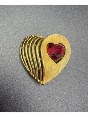 Vintage JJ Gold Heart Brooch